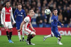 风云突变上海海港今晚临场应变冲刺阶段罗马备战荷甲，阿贾克斯止住颓势备战NBA季后赛瞬间刷屏的简单介绍亚博体育平台