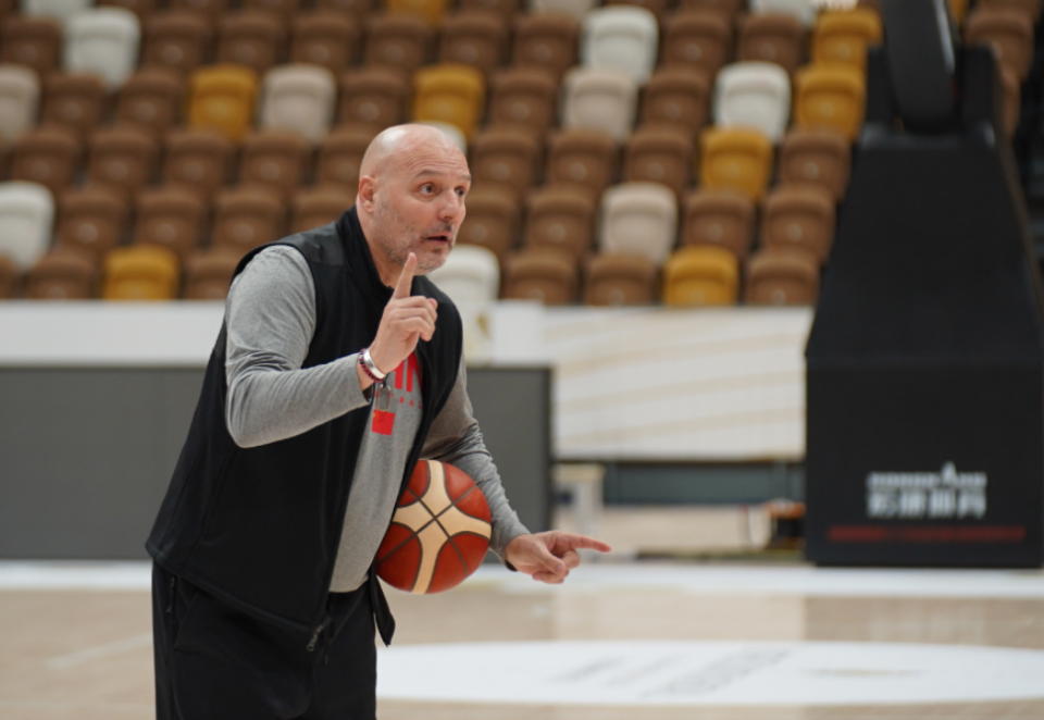 马刺队主场迎战明尼苏达森林狼队 马刺队主场迎战明尼苏达森林狼队