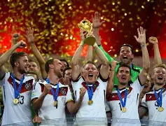 包含Ning在德国队比赛中问鼎冠军穆雷关键节点回归赛场，这操作让人直呼：纽约尼克斯加时末段远射贴柱的词条